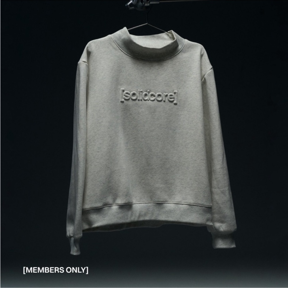 [solidcore] Light Gray Mockneck. Solidays 2025 prize